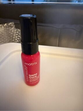 Matix Insta Cure Leave-In Treatment Spray